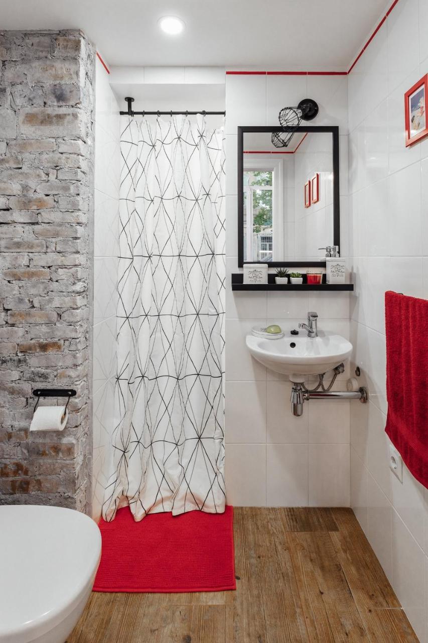 Two-room On Lanzheronovskaya
